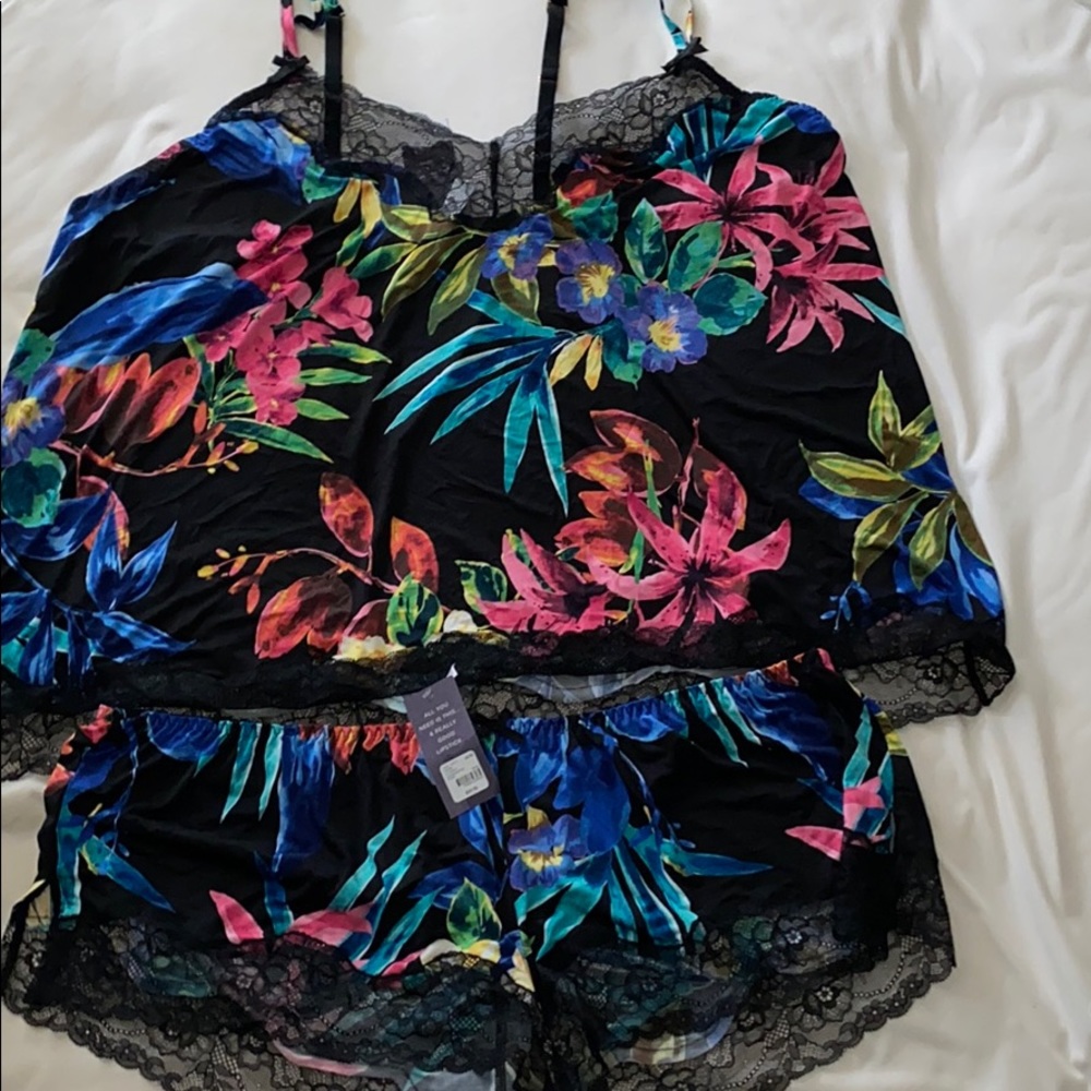 Plus Floral Sleep Set
